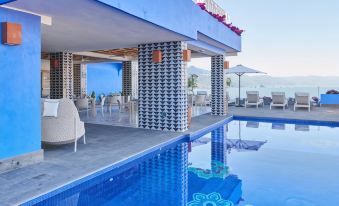 Hotel Luxury Patio Azul