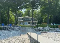 Relax on the Shores of Green Bay in Your Beautiful, Private, Two Bedroom Home
