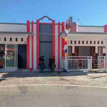 Yeski Homestay at Desa Wisata Bromo Mitra RedDoorz Hotel Exterior