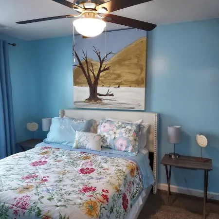 I Invite You to Stay. No Pet Fee, 6 Guests