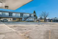 Motel 6 Fort St. John, BC فنادق في Peace River C