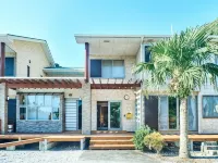Mantenbo Hotels near Karataki Waterfall
