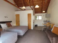 The Hobbit Motorlodge Hotels in Ohakune