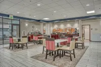 Evergreen Inn & Suites