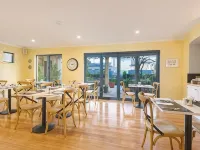 The Beach House at Bayside Hotels in Albany