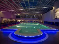 Cloud Hotel & Suites - Pools