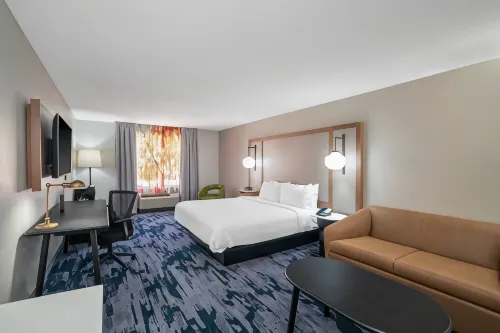 Fairfield Inn & Suites Memphis I-240 & Perkins فنادق في Shelby County