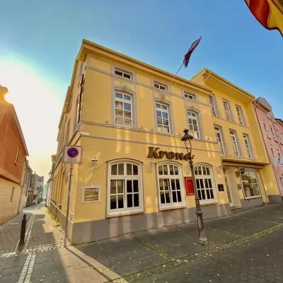 Das Hotel Krone Hotels near Godesburg