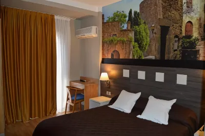 Hotel Ciutadella โรงแรมใน
