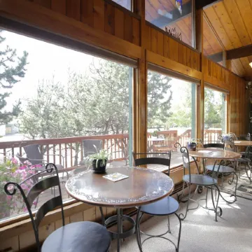 Jewel Lake Bed and Breakfast