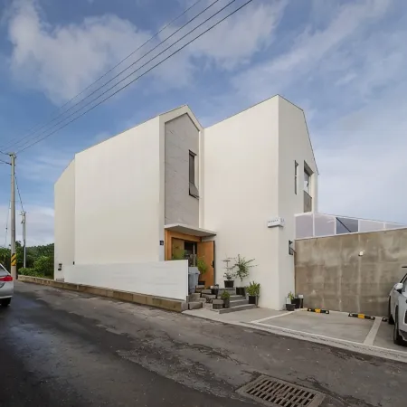 Ulsan Artehouse Pension