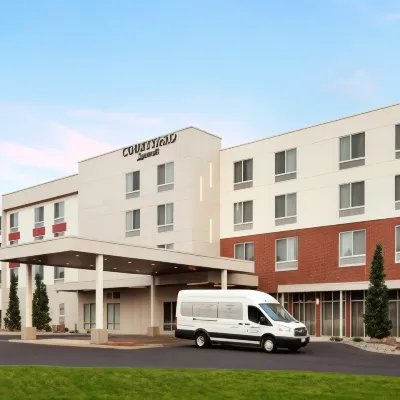 Courtyard Pullman Hotels near Department of Teaching and Learning