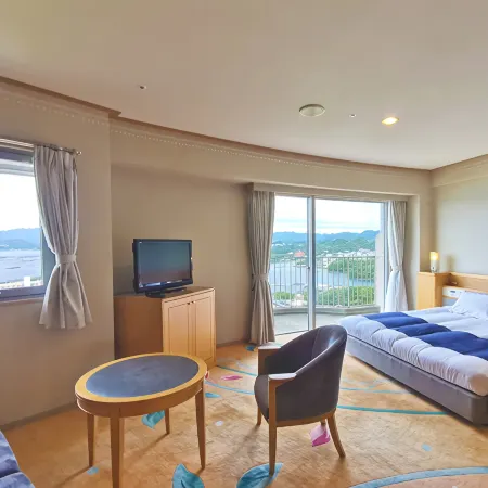 Shirahama Coganoi Resort&Spa Отели рядом с достопримечательностью «Senjojiki»