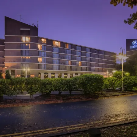 Hilton Birmingham Metropole Отели рядом с достопримечательностью «Смолл Хит Парк»