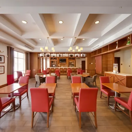 DoubleTree by Hilton Hotel Raleigh - Cary