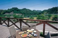 Pension Picnic Hotels in Takeo