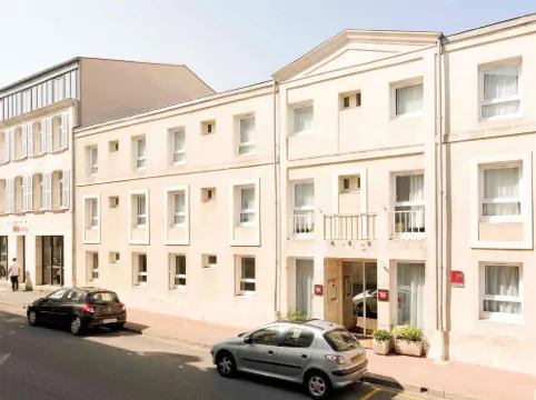 ibis Rochefort