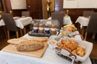 Hotel Sainte Anne - Apt - breakfast