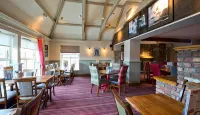 Premier Inn Elgin Hotels in Elgin