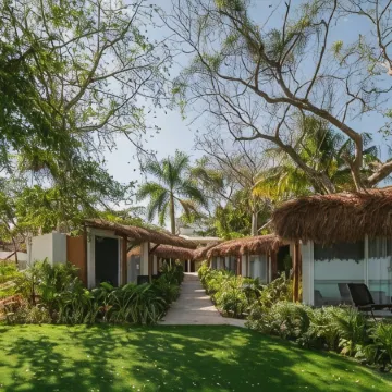 Casa Aakal Lagoon Front