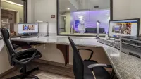 Best Western Executive Inn - Parkplatz