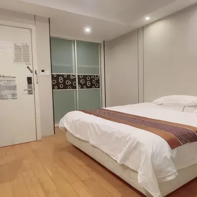 Wenling Boliya Fashion Hotel Hotels near Changyu Dongtian