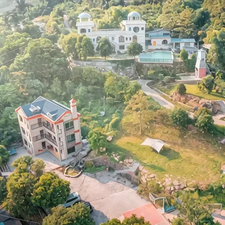 Longmen Jiakaile Homestay