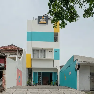 Sans Stay Olive Tree Surabaya Hotel dekat Gedung T8 FBS Unesa Lidah Wetan