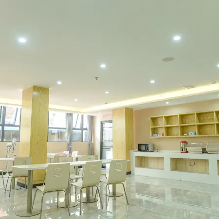Shankee Hotel (Lipu Central Plaza) Отели в г. Липу