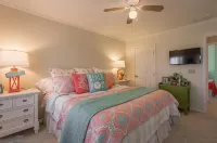 Spacious Home Close to the Beach and Bay - 5 bedroom w/Separate In-Law Suite! - Pools