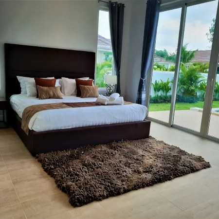 Unique luxury infinity pool villa at Hua Hin!