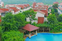 Hotspring Peninsula Resort Hotel - Pools