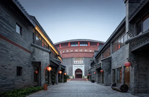 Hejun Town Student Enclosed House Hotel