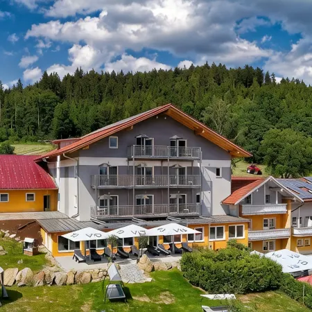 Wellnesshotel Deine Auszeit, Adults Only Hotels in Achslach