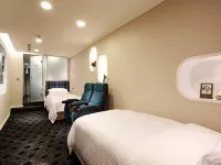Ximen Airline Hotel Hotels near Wanhua District