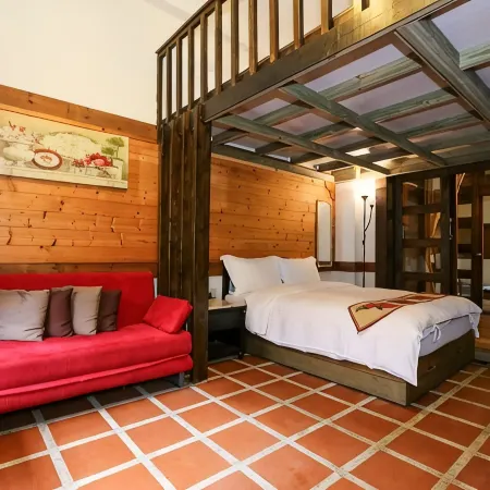 New Zealand Aohua Hot Spring Villa Отели рядом с достопримечательностью «Станция Yuli»