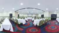 Holiday Inn & Suites ANAHEIM (1 BLK/DISNEYLAND®) by IHG