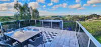Hawkstone Hideaway - Your Peaceful Getaway - Apartments
