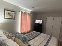 Comfy Newly Remodeled Walk-in, No Stairs BlueBird Retreat - Bungalows