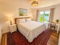 Lakefront Home w/Private Dock, Hot Tub, Firepit, Kayaks, Pet Friendly, Sleeps 8 - Homestays