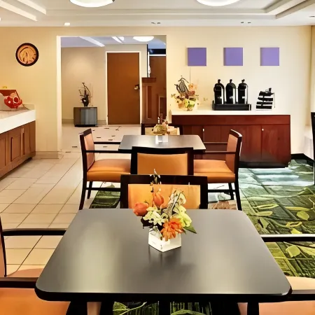 Fairfield Inn Manchester-Boston Regional Airport