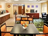 Fairfield Inn Manchester-Boston Regional Airport - 주차장