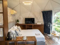 PAPA Q SUITE RESORTS Hotels in Roi Et