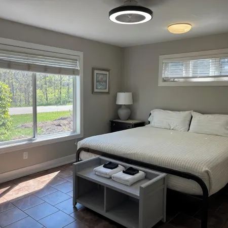 Condo with Pool! 2 Bedroom- 2 Bath - Sleeps 6