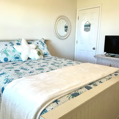 Between The Blue - Oceanside 2B/2B Condo w/ Pool