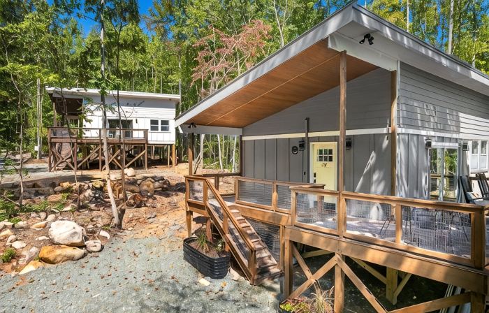 Two Tree Houses - Beehive & H20