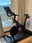 Modern home - Mtn views - 4 miles to downtown AVL - Wifi