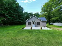 Summit Lake Escape - dog friendly cabin Hotels in Langlade County