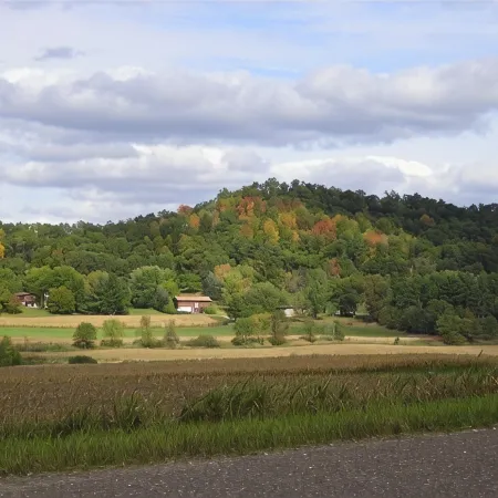 Peaceful Country Comfort W Panoramic Views of Big Creek Valley