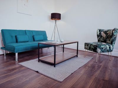 Converted bank: centre of Town (split apartment)